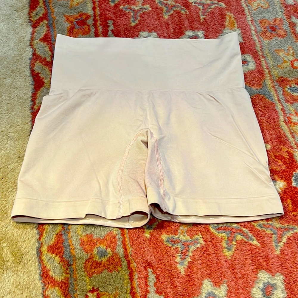 Nwot soma light shaping shirt size l/xl